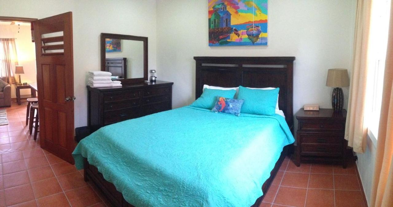 Pura Vida Inn Caye Caulker Bagian luar foto