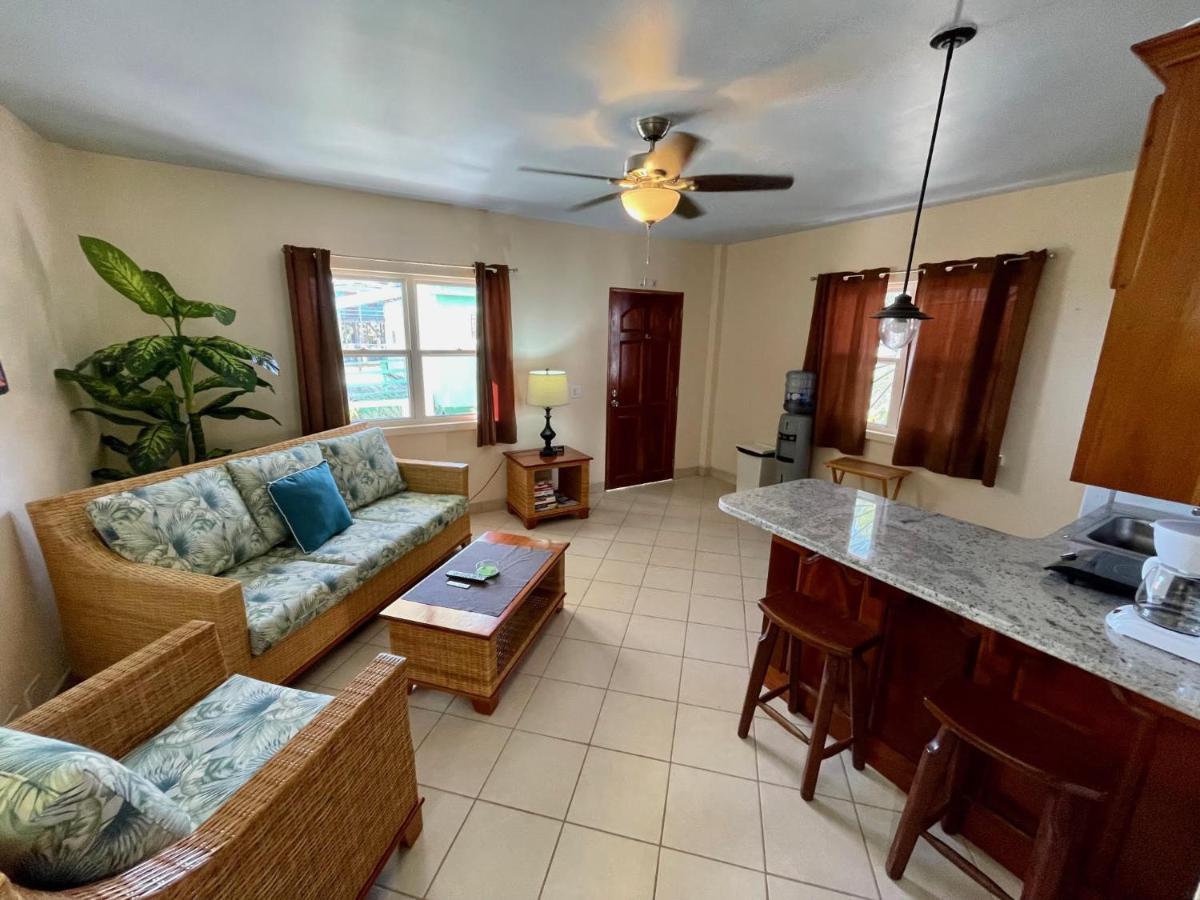 Pura Vida Inn Caye Caulker Bagian luar foto